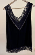 Musculosa Vega Negra